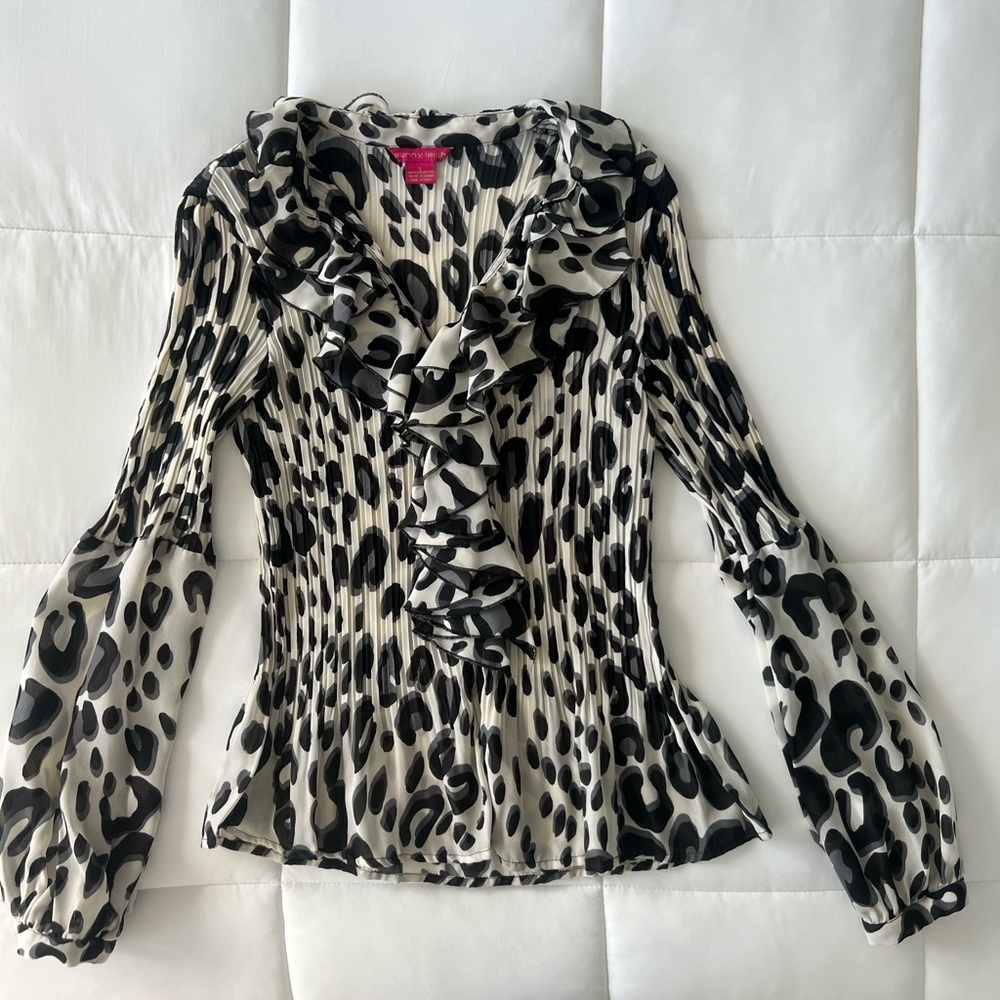 Sunny Leigh Blouse - Picture 2 of 8